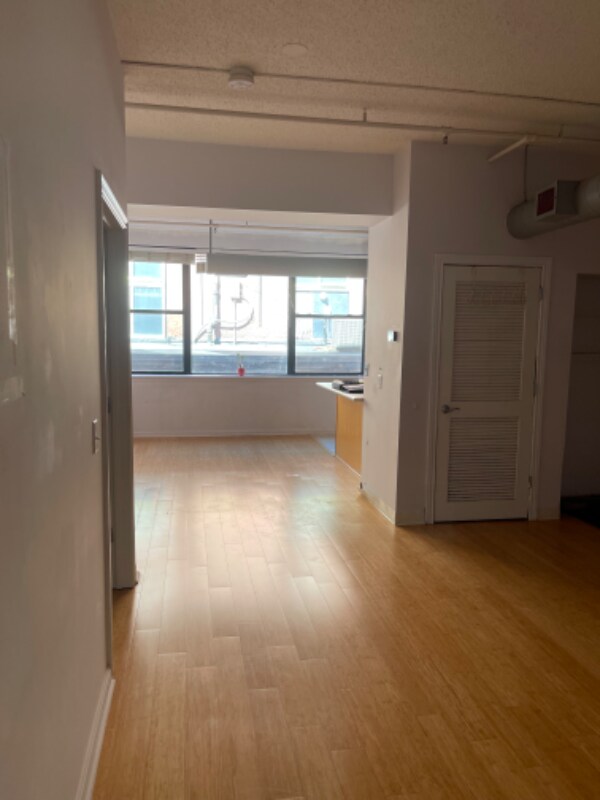 Building Photo - 33 Middle St