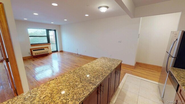 Foto del edificio - 135-23 82nd Ave