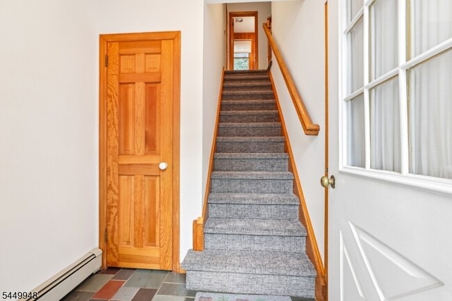 Foto del edificio - 488 Cedar Ln
