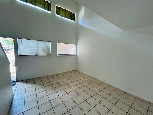 Foto del edificio - 3912 Crayrich Cir
