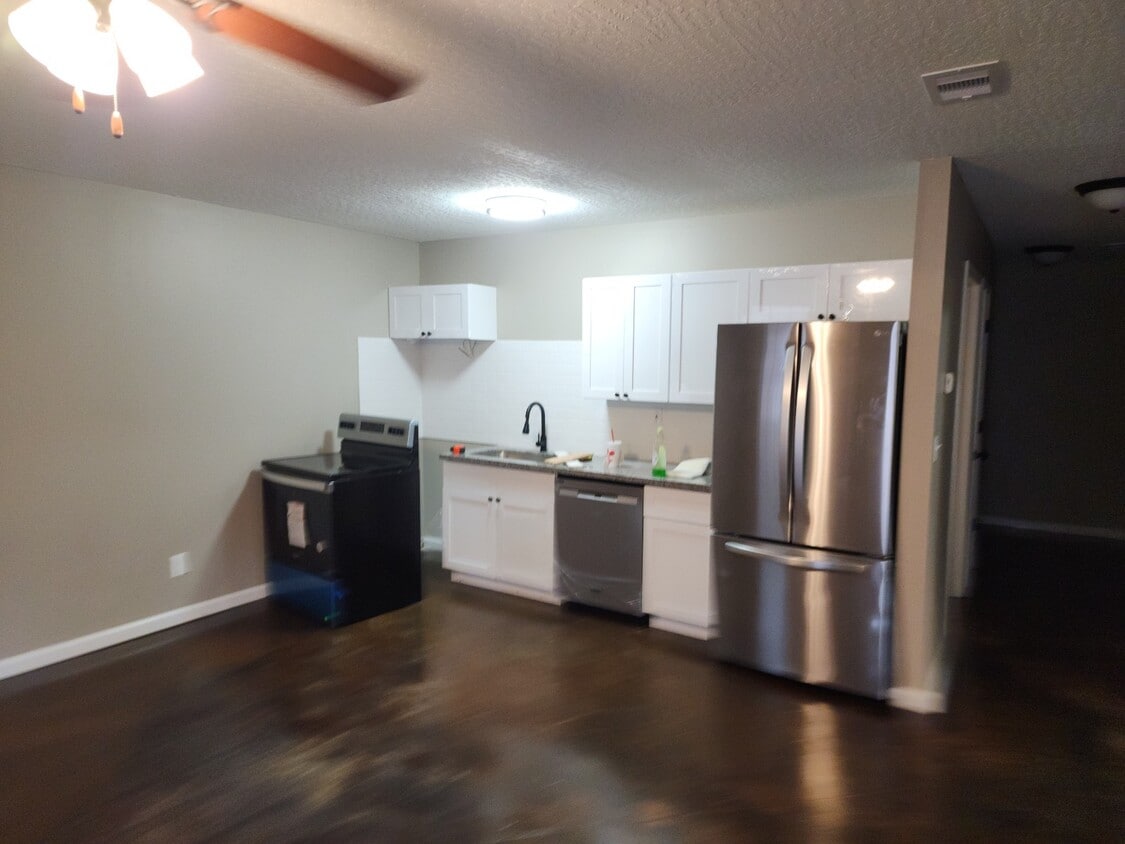 Brand New Kitchens - 239 Hartfield Rd