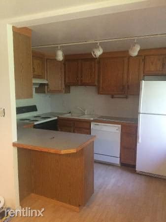 Primary Photo - 745 Thomas Dr