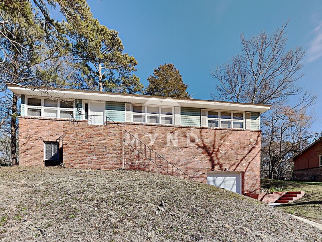 Primary Photo - 800 Gene Reed Rd