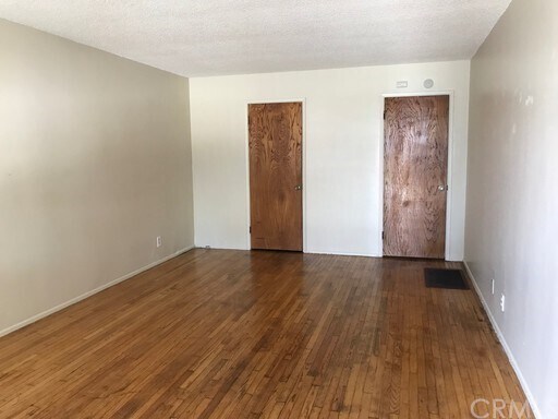 Building Photo - 734 Linden Ave