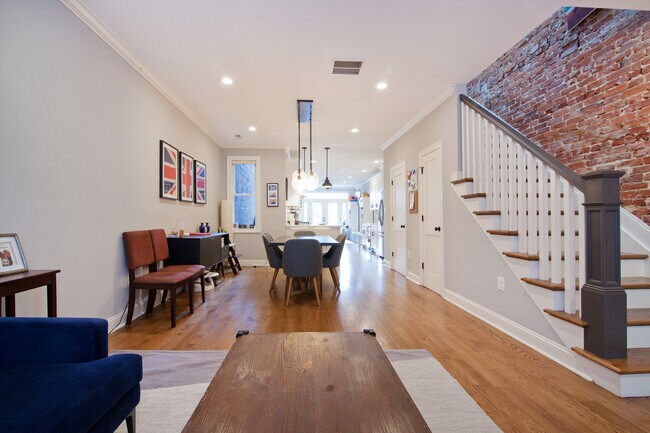 Building Photo - 1213 Oates St NE