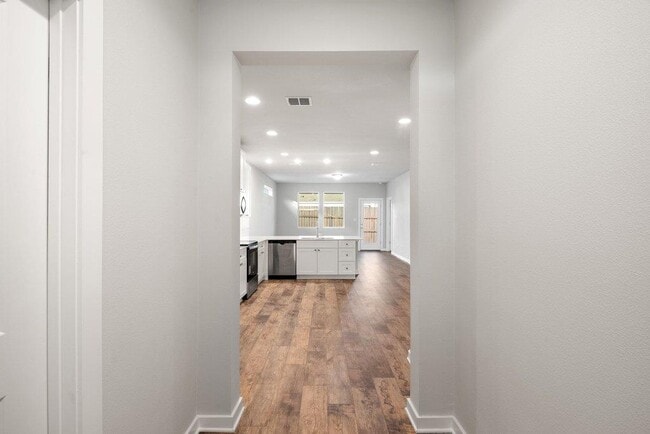 Building Photo - 2310 Castillo Dr