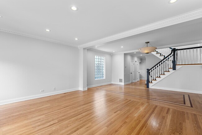Foto del edificio - 2725 N Magnolia Ave
