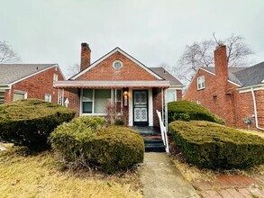 Building Photo - 15328 Kentfield St