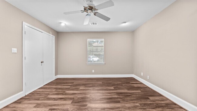 Foto del edificio - 1017 Howard Ln