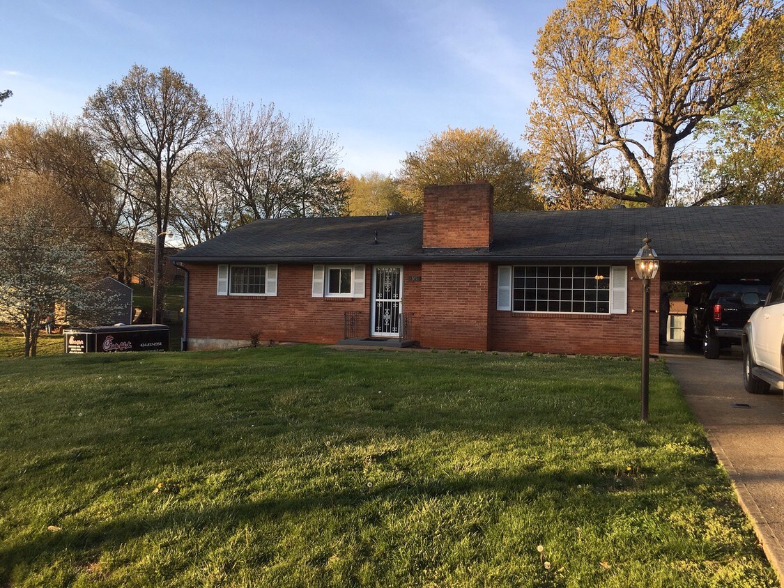 93 Silver Springs Dr, Timberlake, VA 24502 House Rental in Timberlake