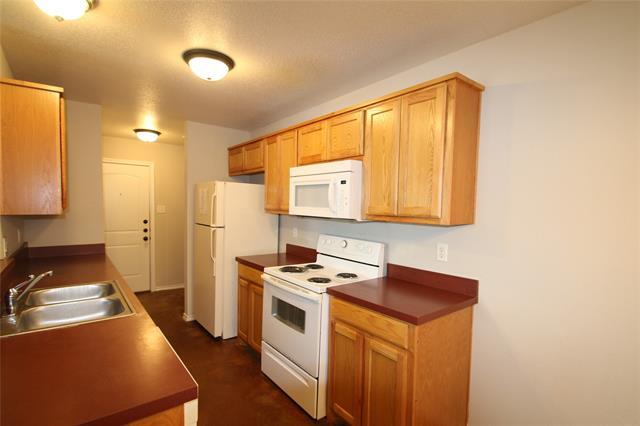 Foto del edificio - 8024 W Elizabeth Ln