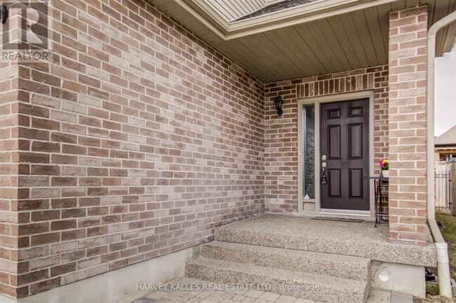Building Photo - 106 Eden Oak Trail