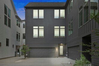 Building Photo - 1247 Peden St