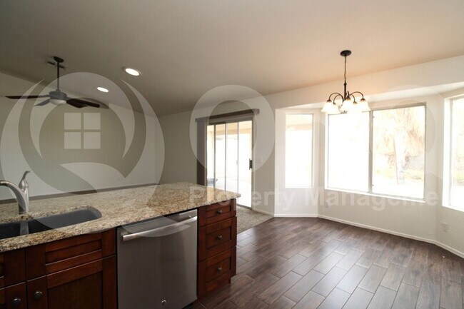 Building Photo - 941 S Wanda Dr