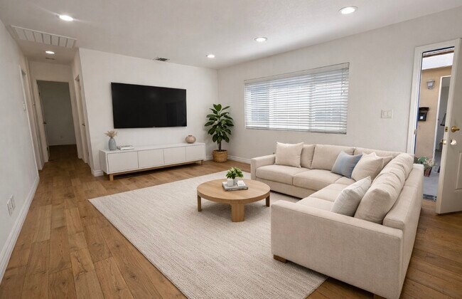 La misma sala de estar con IA - 820 Geneva Ave