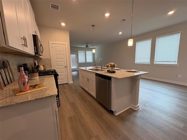 Building Photo - 15518 Olive Ter Trl