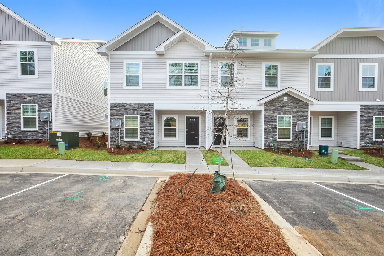 Primary Photo - 525 Blue Duck Lane, Columbia, SC
