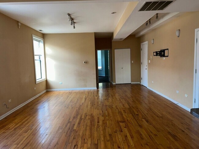 Foto del edificio - 5900 S King Dr