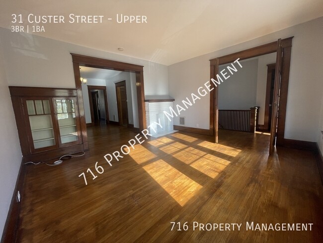 Building Photo - Spacious 3BR Apartment near UB South