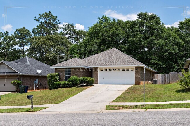 Building Photo - $500 OFF FIRST MONTH'S RENT! Beautiful 3 B...