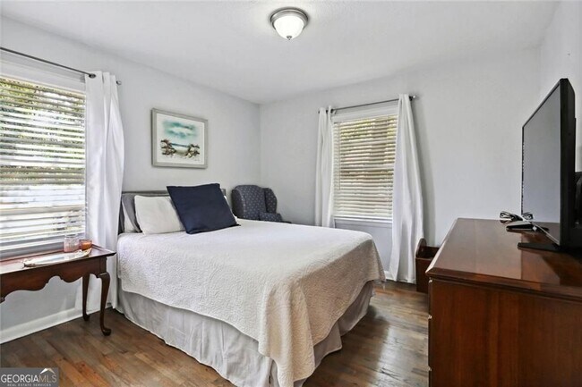 Foto del edificio - 2363 Beverly Ln