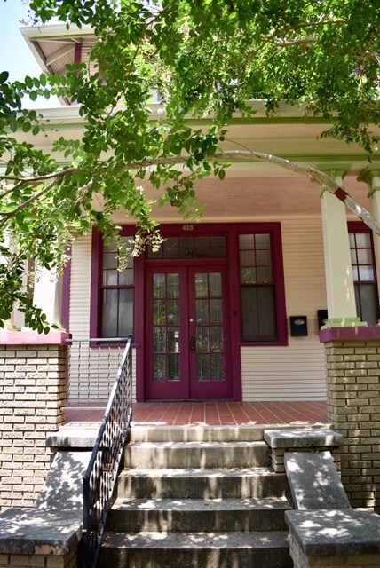 Front Porch - 415 S Genois St