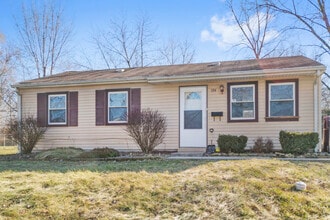 Building Photo - 594 Andover St