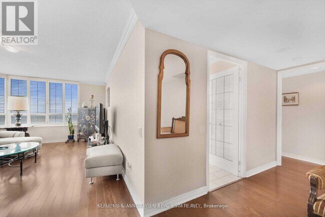 Photo du bâtiment - 2 Covington Rd