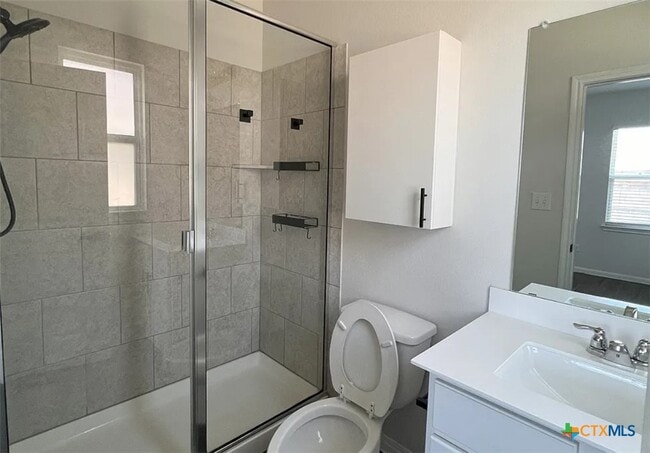 Foto del edificio - 1228 Esplanade Pkwy