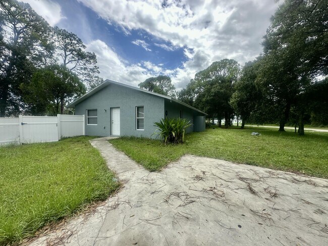 Foto del edificio - 5106 Sanibel Ave
