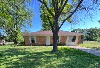 Building Photo - 301 Sandy Ln