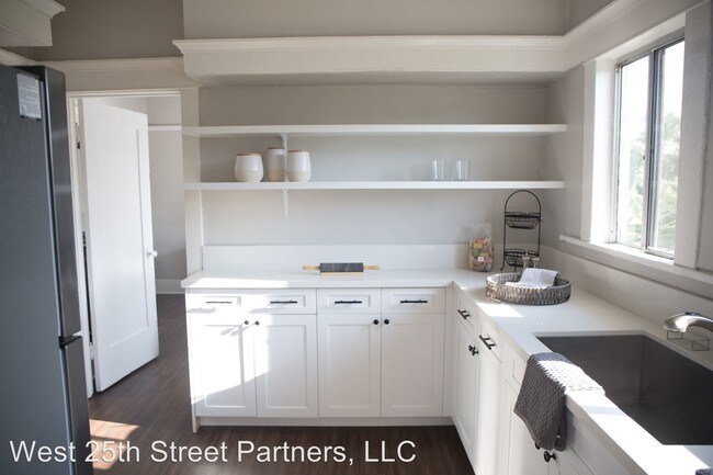 Foto del edificio - 1816-1820 W 25th St