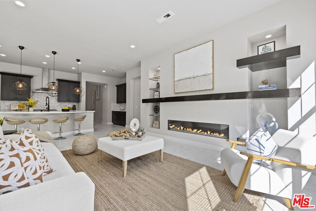 Foto del edificio - 24220 Sterling Ranch Rd