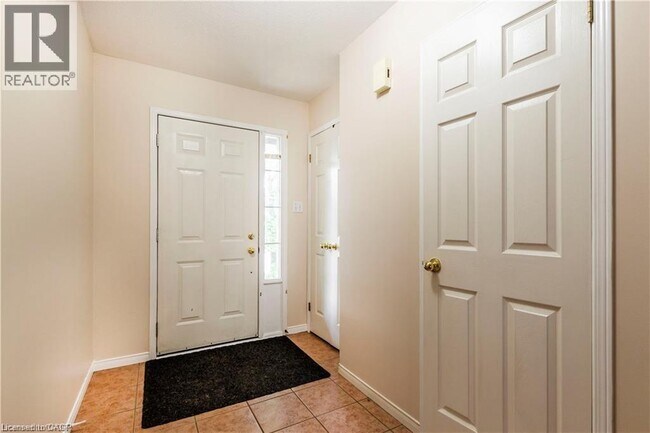 Building Photo - 74 Foxborough Dr