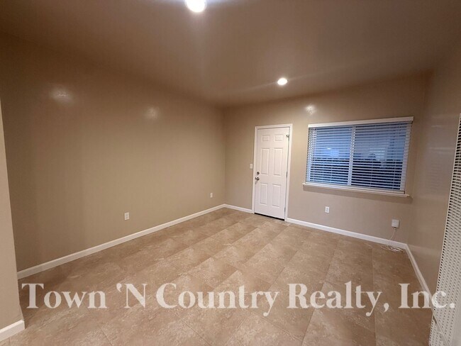 Foto del edificio - 613 Archer St