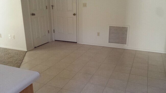 Foto del edificio - 6015 N Reata Dr