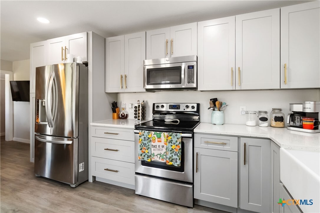 Primary Photo - 2495 Lakeshore Dr