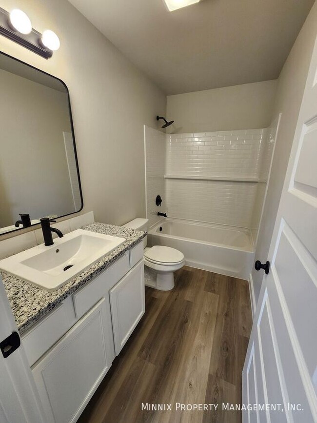 Building Photo - 14502 Paris Ave