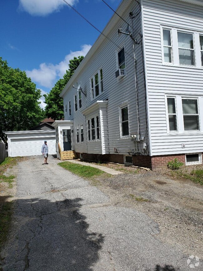 Building Photo - 84 Cumberland Ave