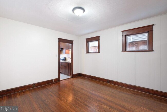 Building Photo - 1604 Hamilton Ave