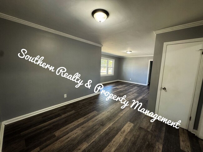 Foto del edificio - 1114 Druid Hills Dr