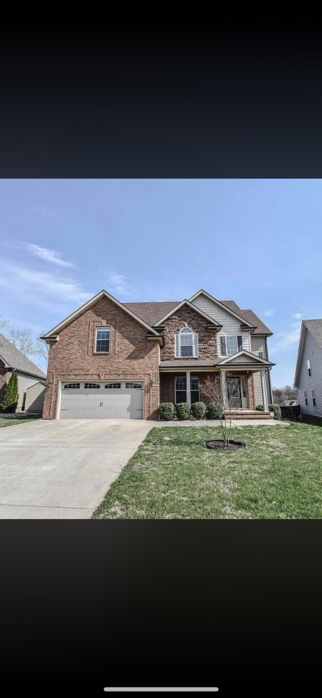 Building Photo - 812 Carousel Ct