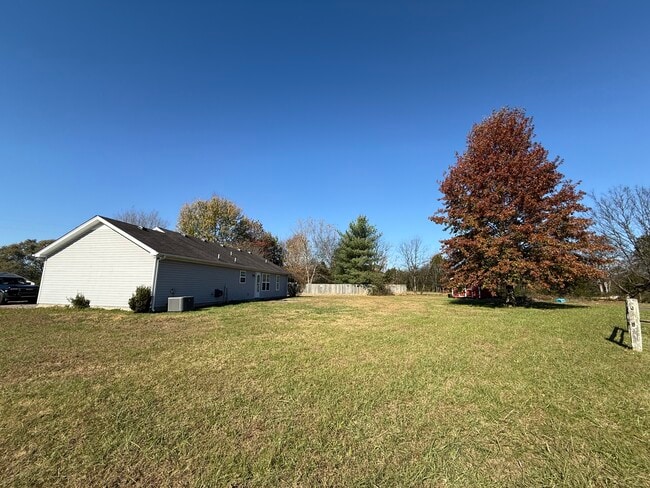 Foto del edificio - 406 Silver Lakes Ct