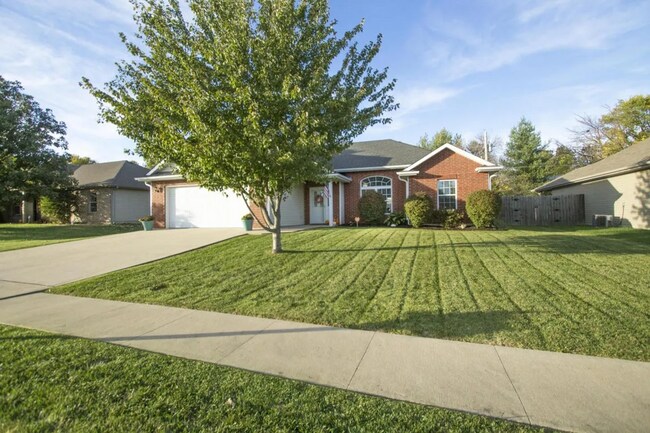 Foto del edificio - 2603 Oakfield Dr