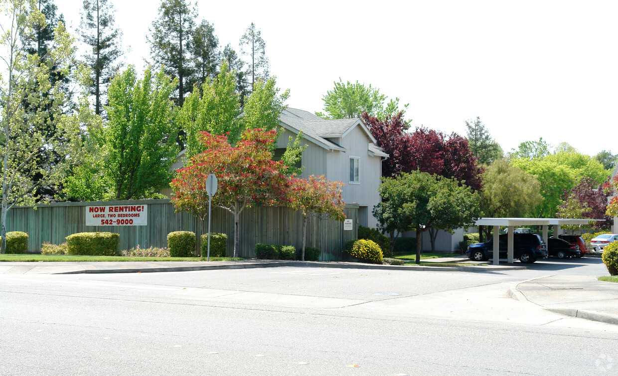 Foto del edificio - Parkwood Apartments