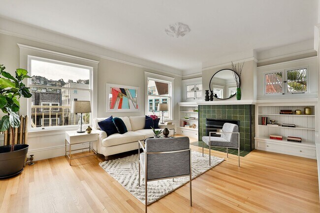 Foto del edificio - Cole Valley: Bright Top Floor Unfurnished 1 Bed 1 Bath with Garage Parking