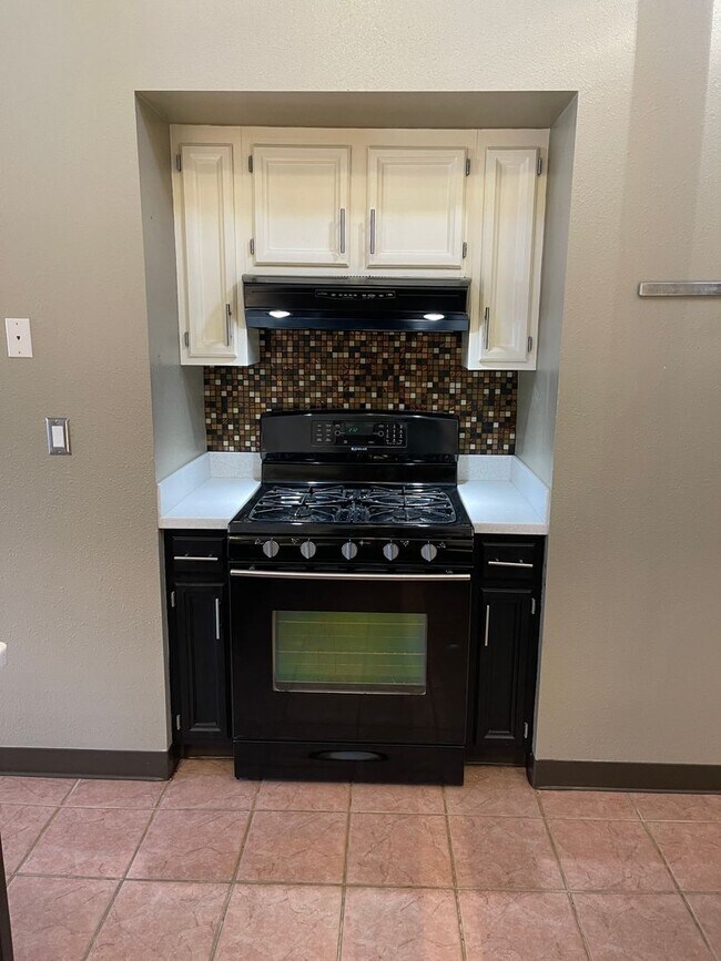 Foto del edificio - 2 Bedroom/2 Bath Condo