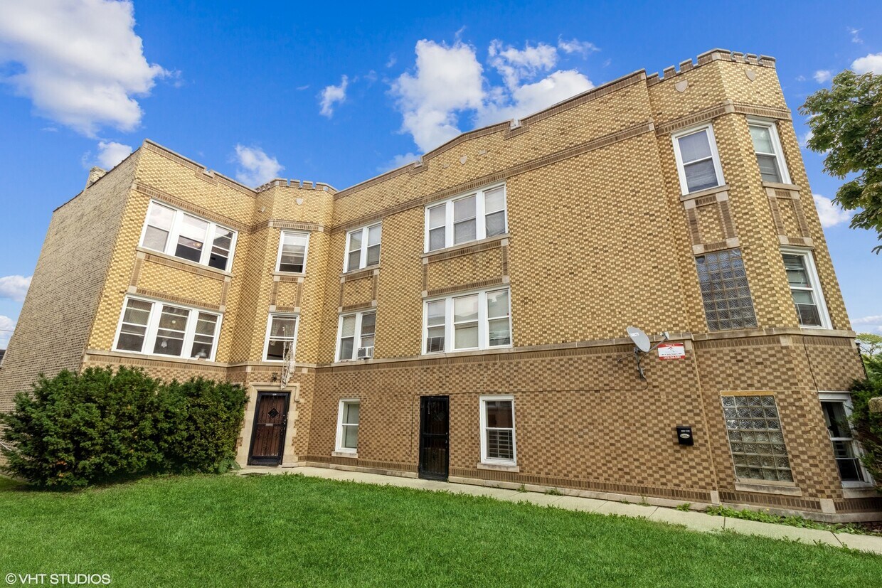 Primary Photo - 4336 W Walton St