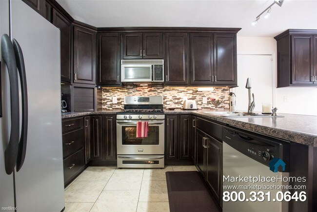 Building Photo - 3890 Grand National Dr