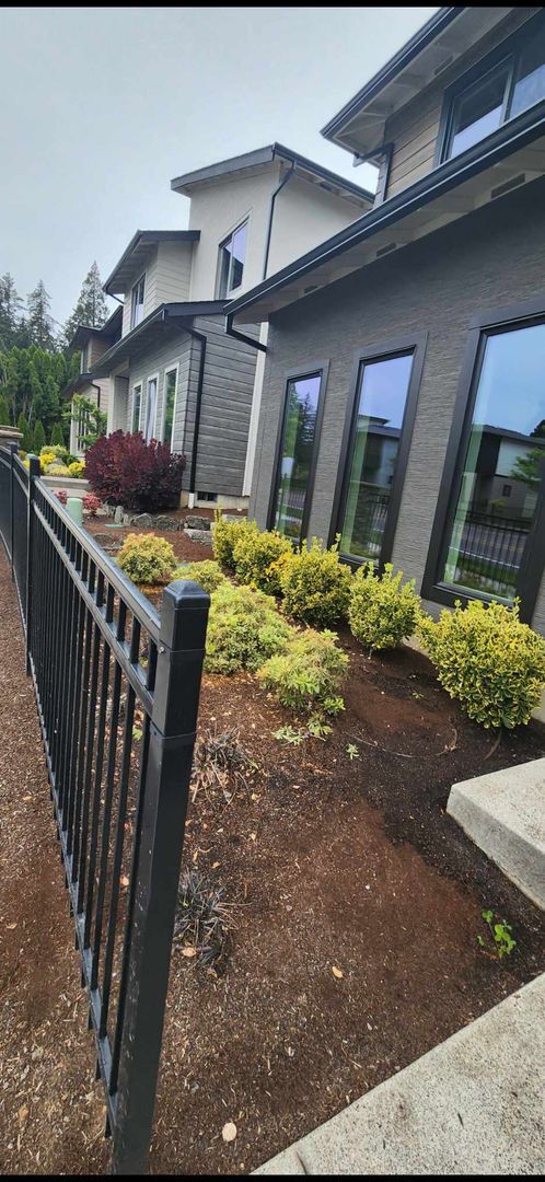 Foto del edificio - $3,595 -Two-Story 4 Bedrooms, 2.5 Bathrooms Contemporary Home Awaits Your Tenancy!
